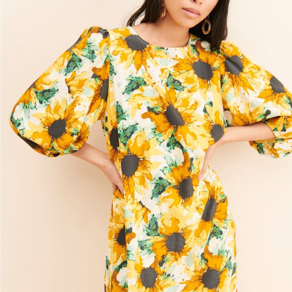 Just Female
Size EU 32/ US 6  Sunflower Print Maxi Dress - Picture 2 of 11